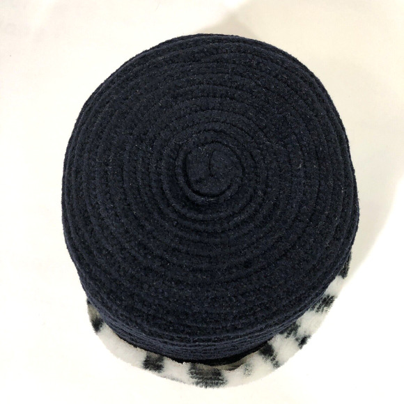 Black Cloche Hat with Faux Fur Brim One Size Velvet Sewn Vintage Gray White - Picture 3 of 9